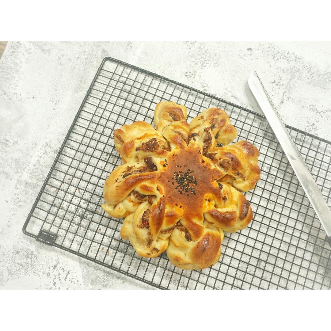 辫子花手撕面包