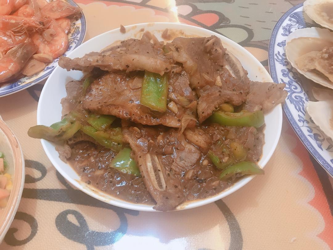 黑椒牛仔骨