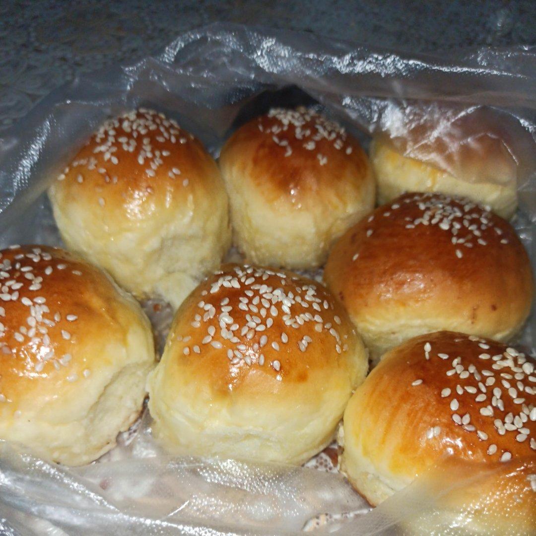 蜂蜜脆底小面包（蜂蜜奶香小餐包）