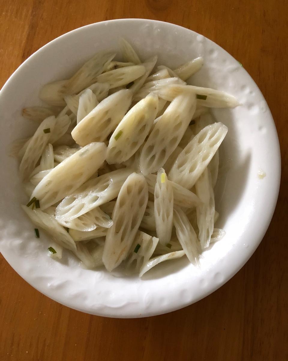 皮蛋奶奶做的清炒藕梗