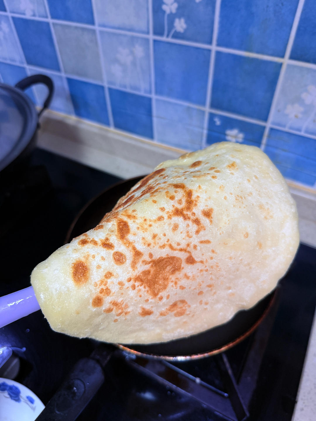 烙饼不硬的小窍门 掌握了你也能看出柔软多层凉了不硬的小油饼