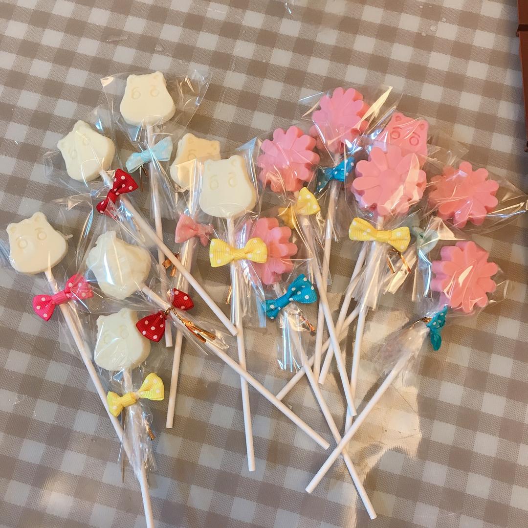 牛奶巧克力棒棒糖