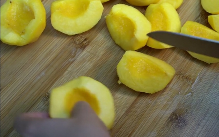 黄桃罐头（在家轻松做）的做法 步骤4