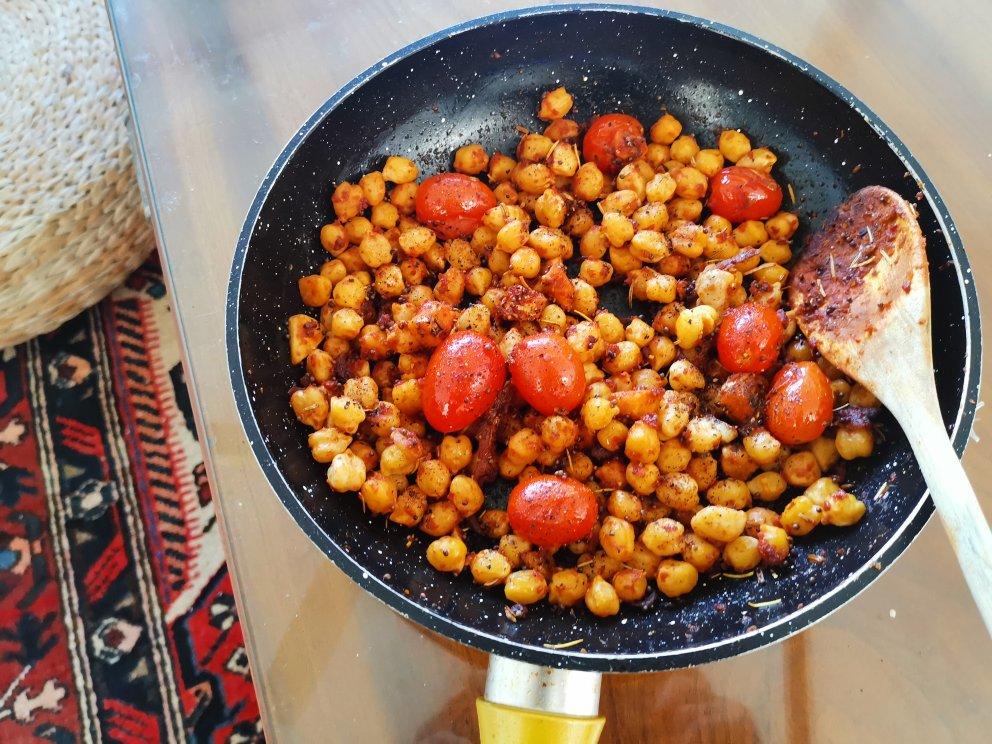 Chickpea tomatoes