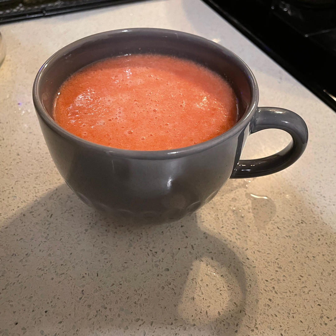 靓颜水果饮(葡萄柚，苹果，覆盆子，薄荷)，健康蔬果汁