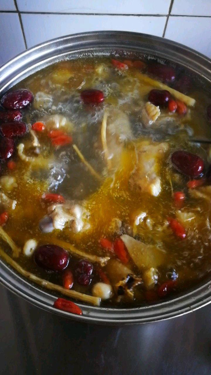 老广的煲汤食材，六种全家适合的汤，滋补养生药膳汤料
