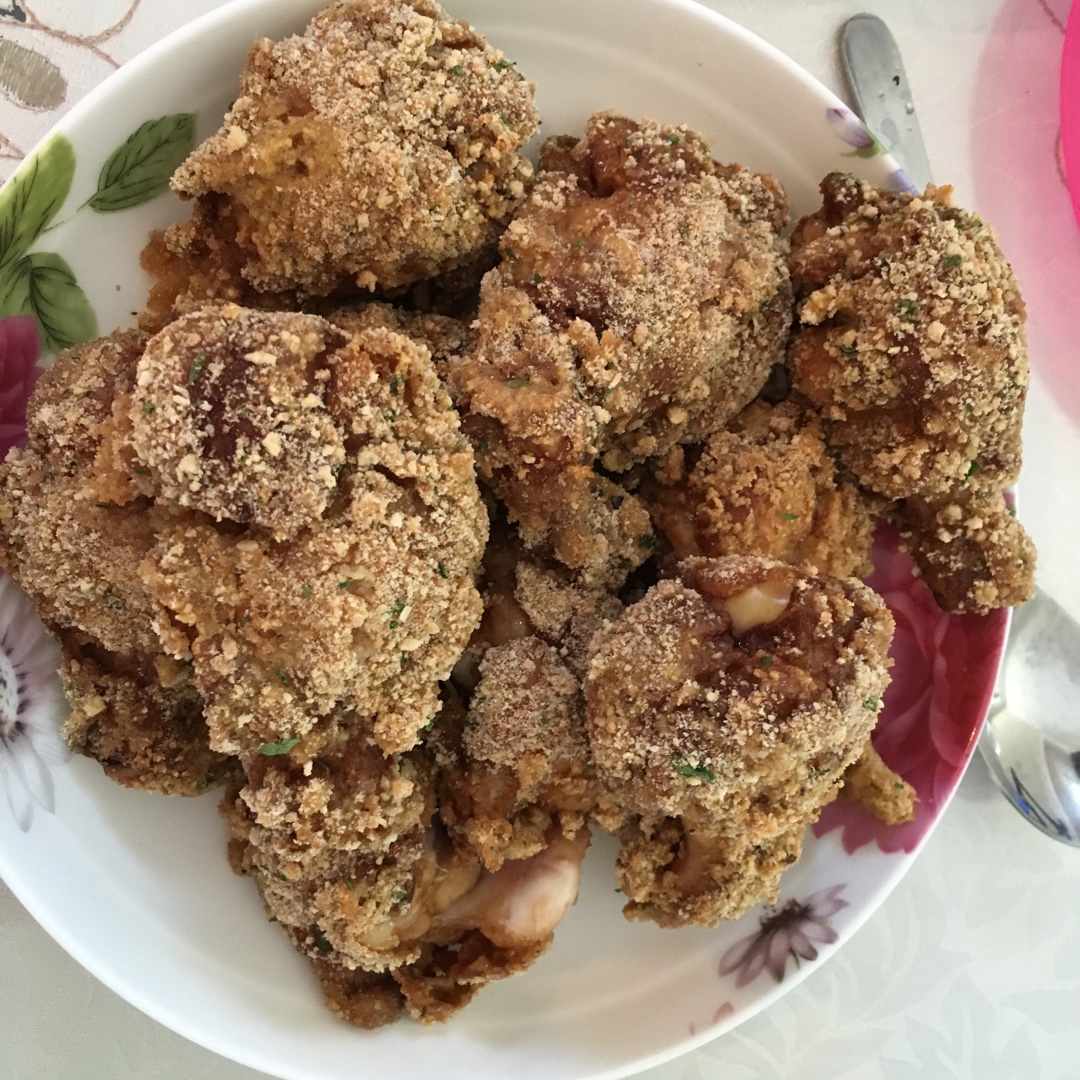 面包糠烤鸡翅