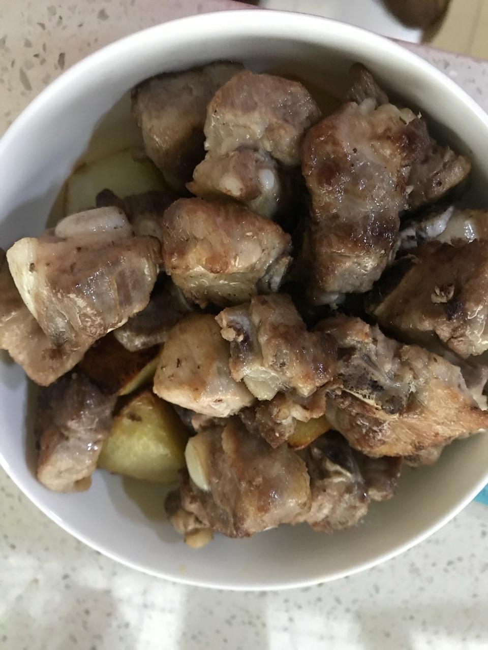 土豆烧排骨
