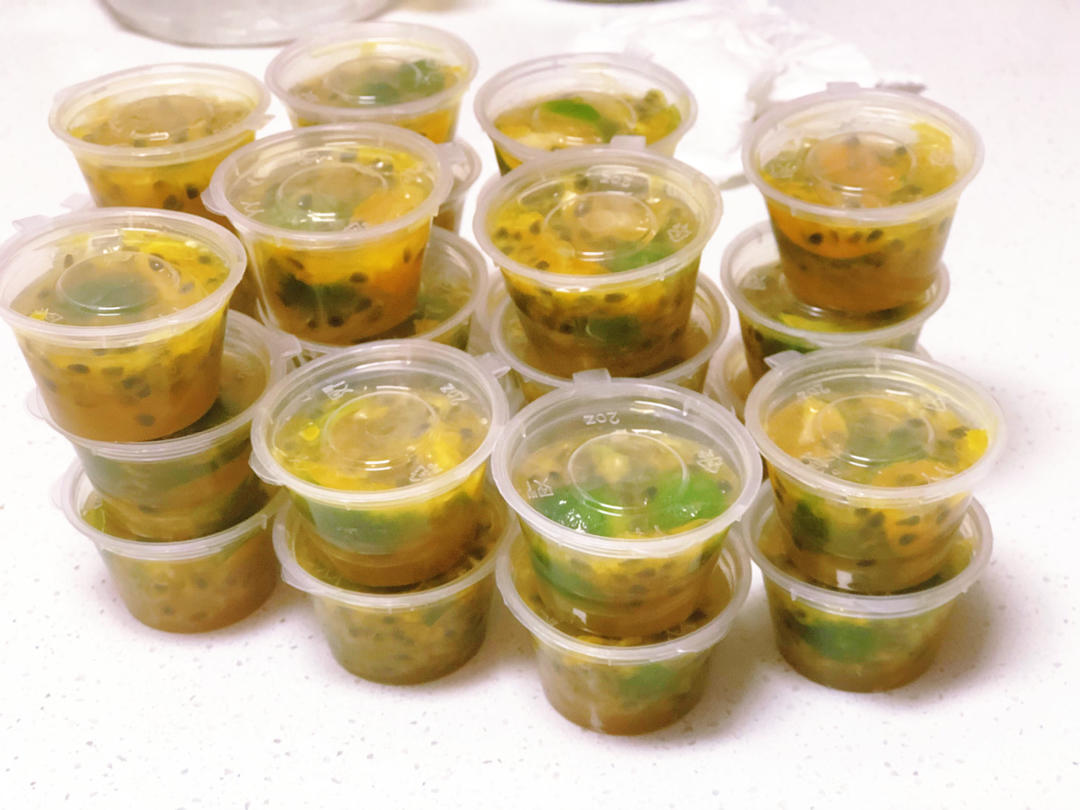 蜂蜜柠檬百香果青柠果茶