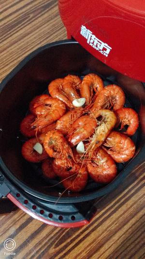 烤五香味黑虎虾的做法 步骤4