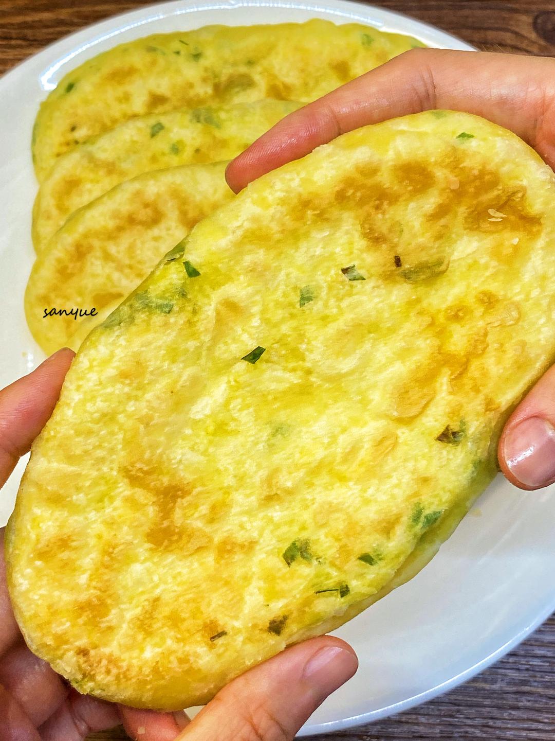 家常葱香烧饼 外酥里软层次分明 新手零失败 附细节视频详解