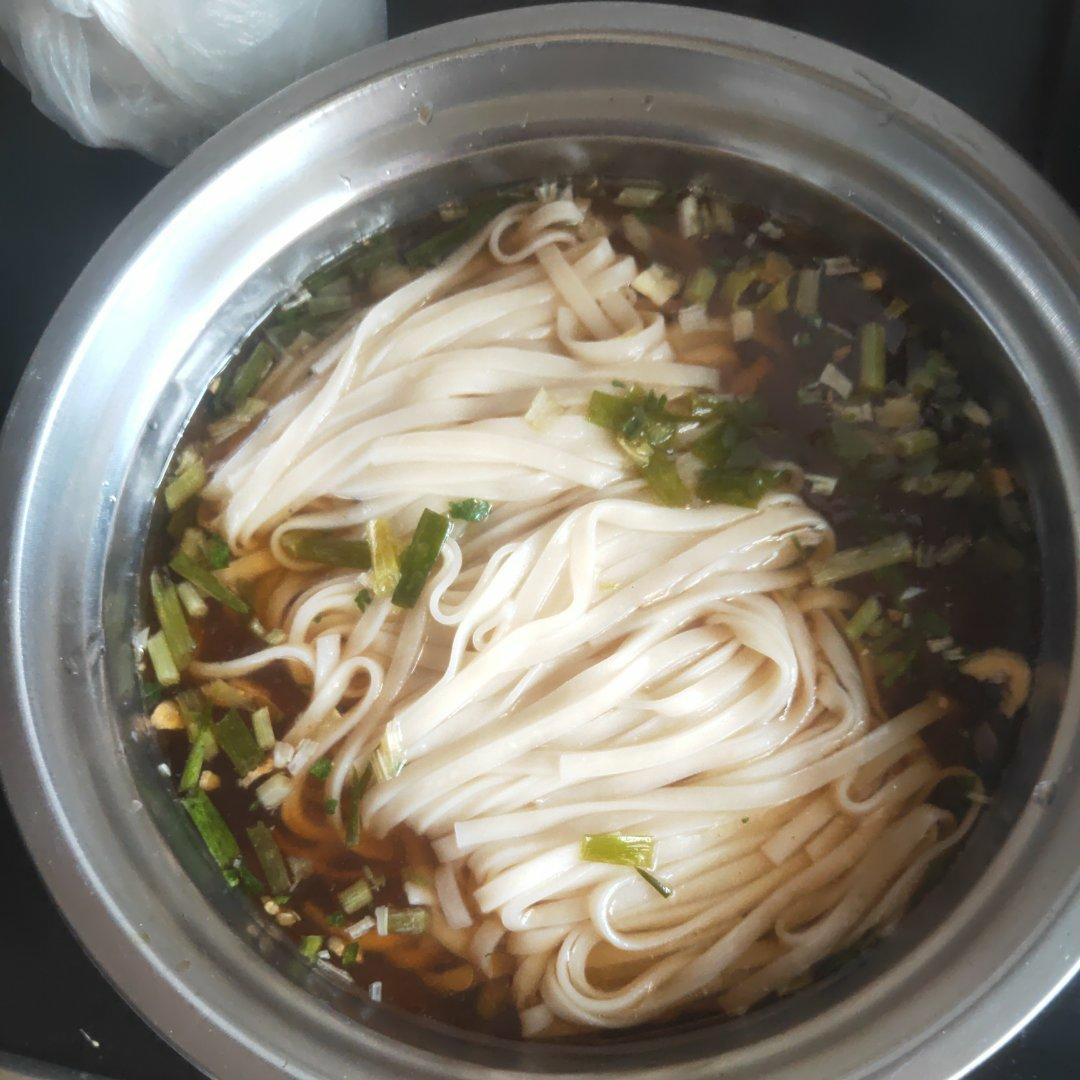 快手早餐-酱汤面，汤都喝光