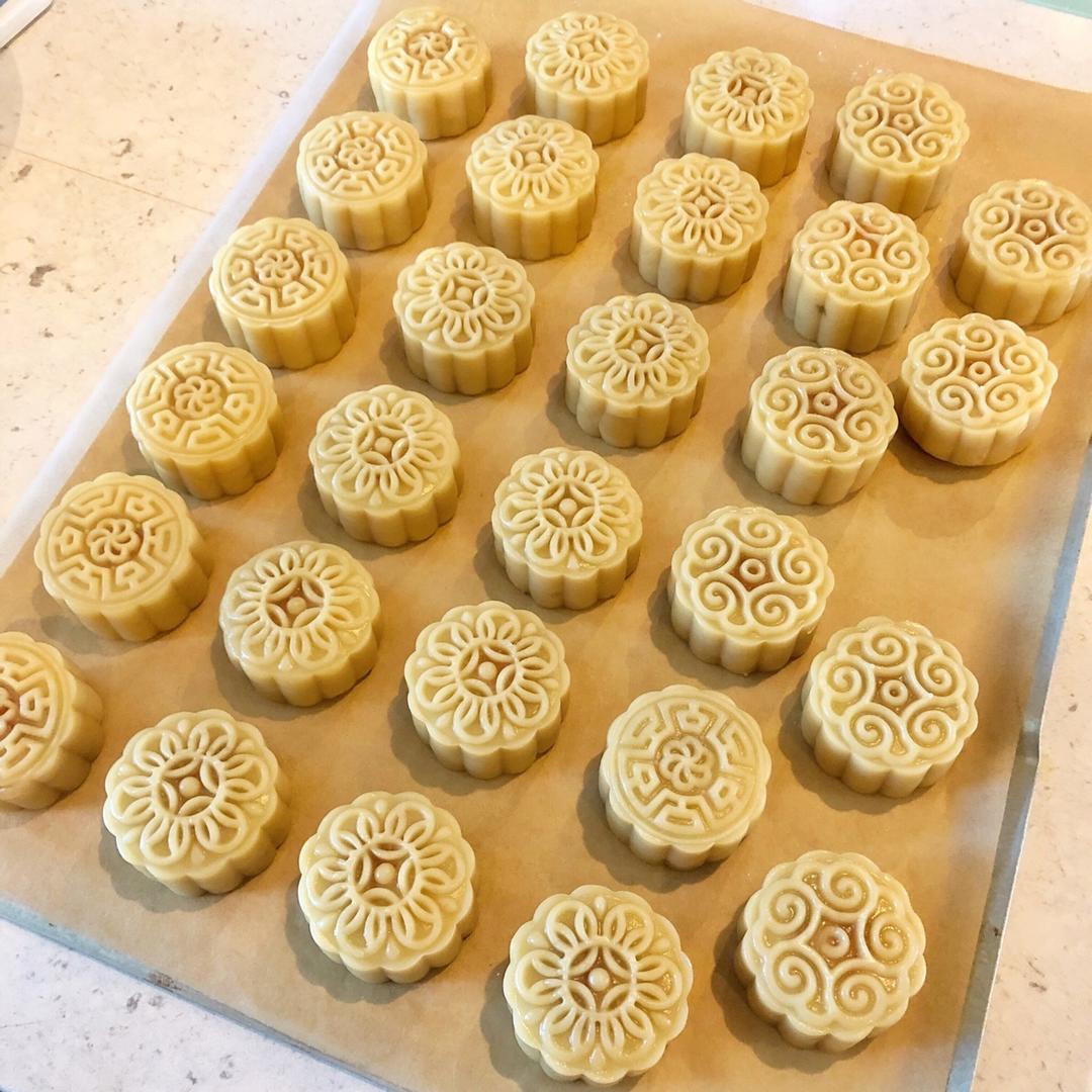 广式月饼——蛋黄莲蓉月饼