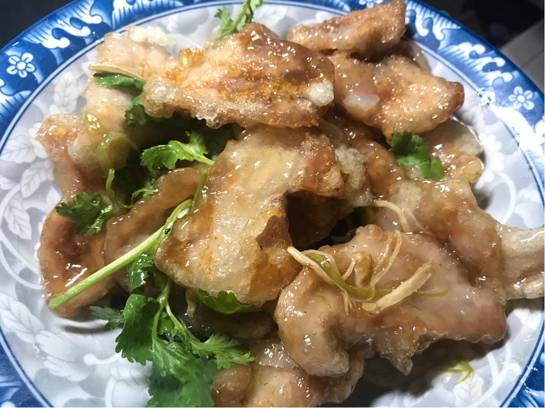 厨师长教你：“锅包肉”的家常做法，色泽金黄，口味酸甜！