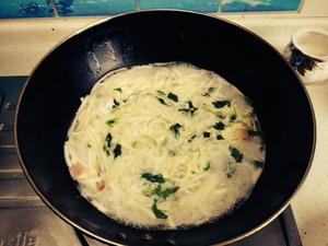 培根青菜蛋汤面的做法 步骤6