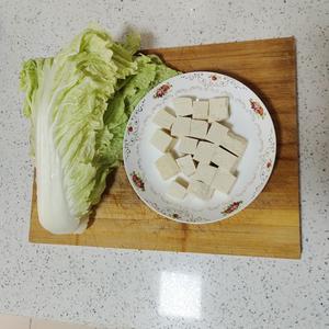 老豆腐炖白菜的做法 步骤1