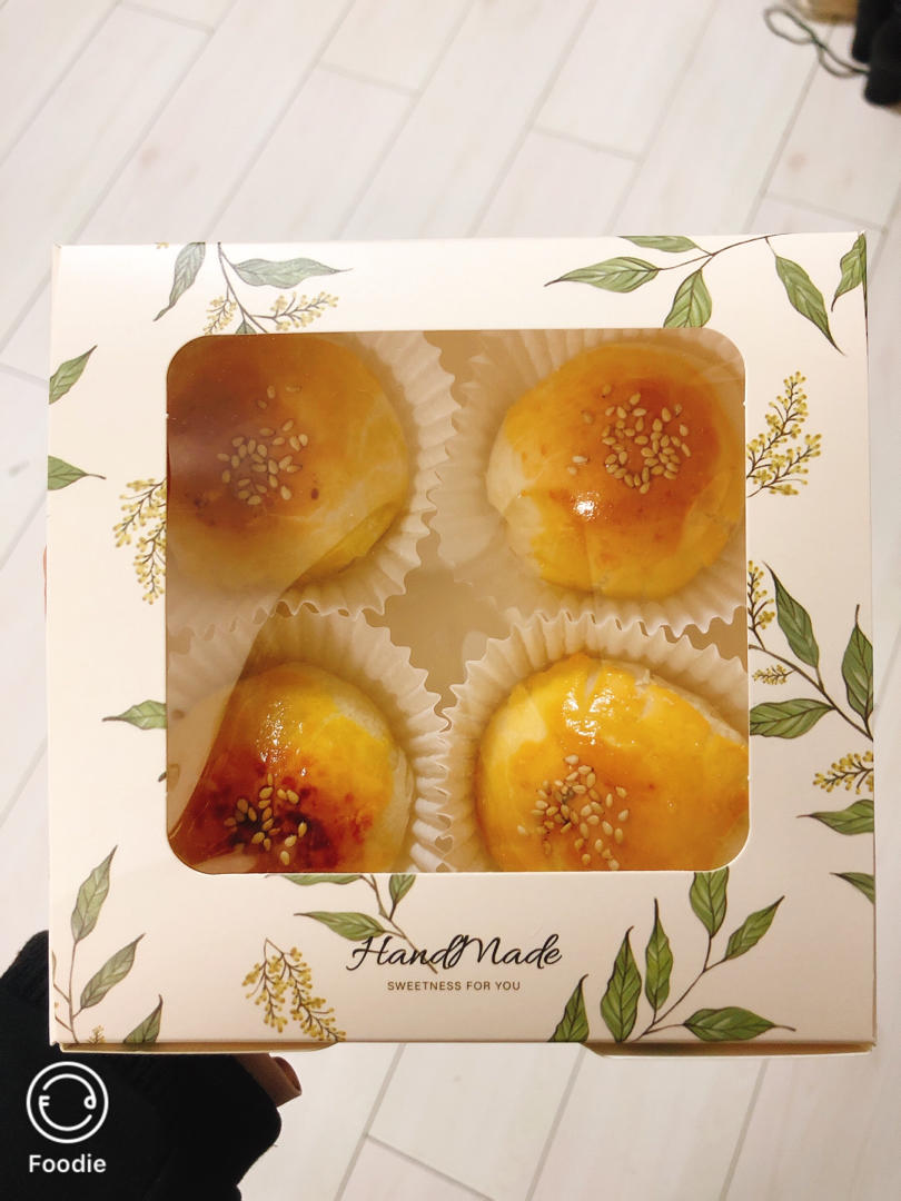 蛋黄酥（内附豆沙馅的做法）