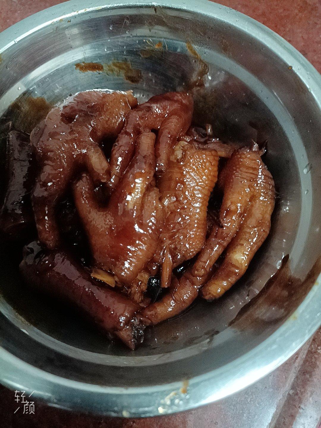 简单原始味道的酱油鸡爪