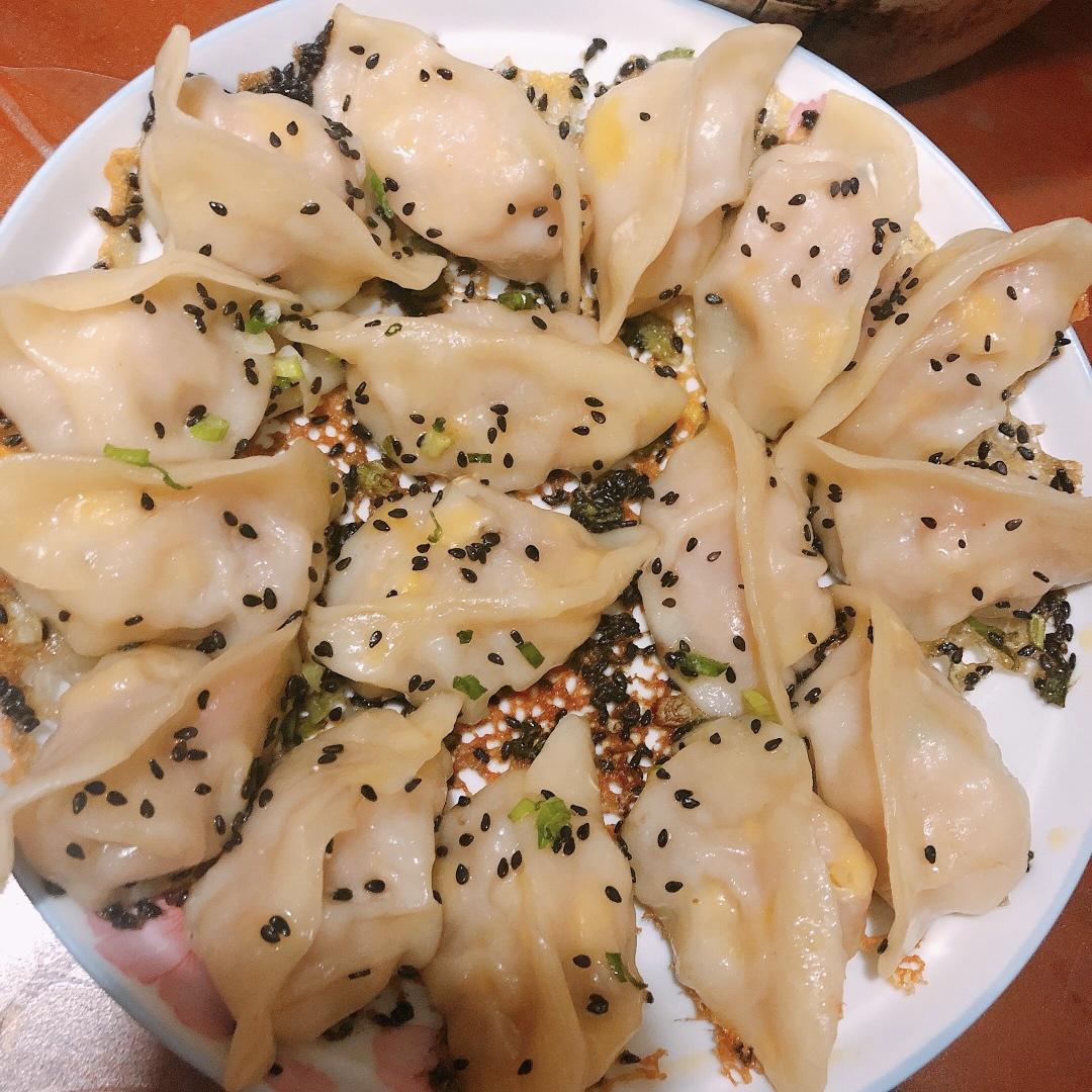 早餐来一锅香脆的生煎饺子