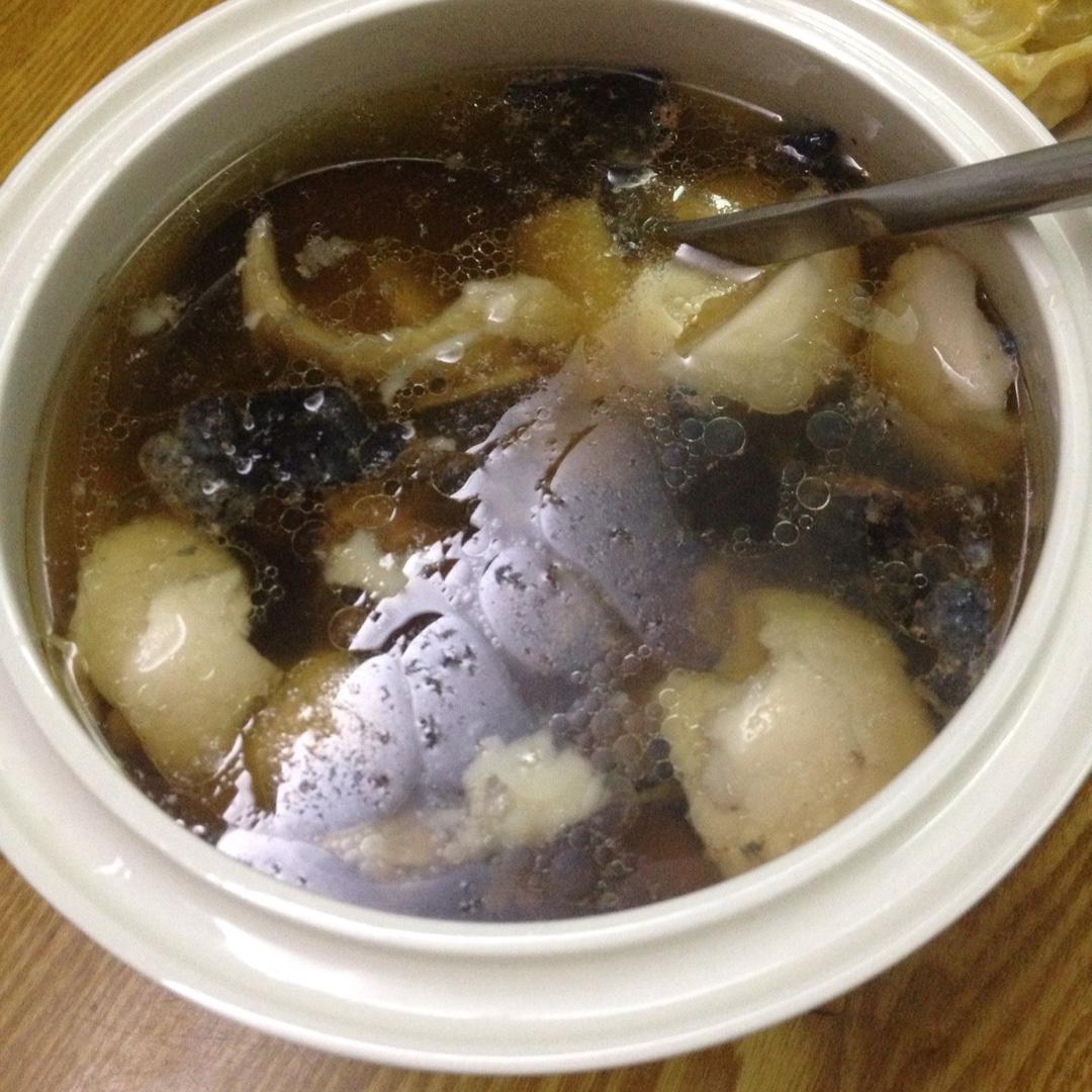 椰子乌鸡汤