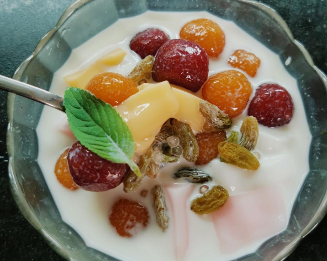 夏天了，来碗四果汤！