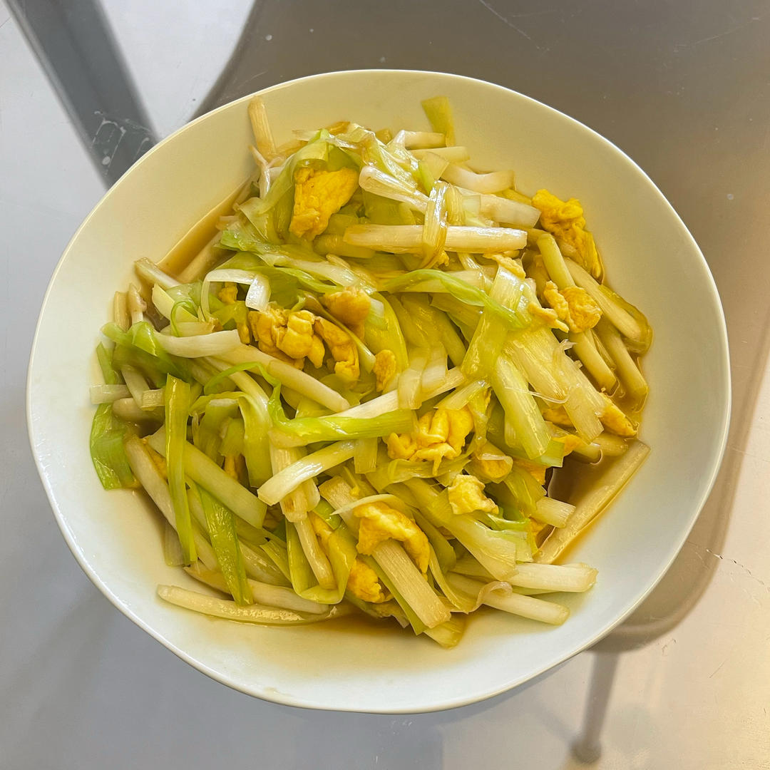 整个简单的韭黄炒蛋（手把手教学）