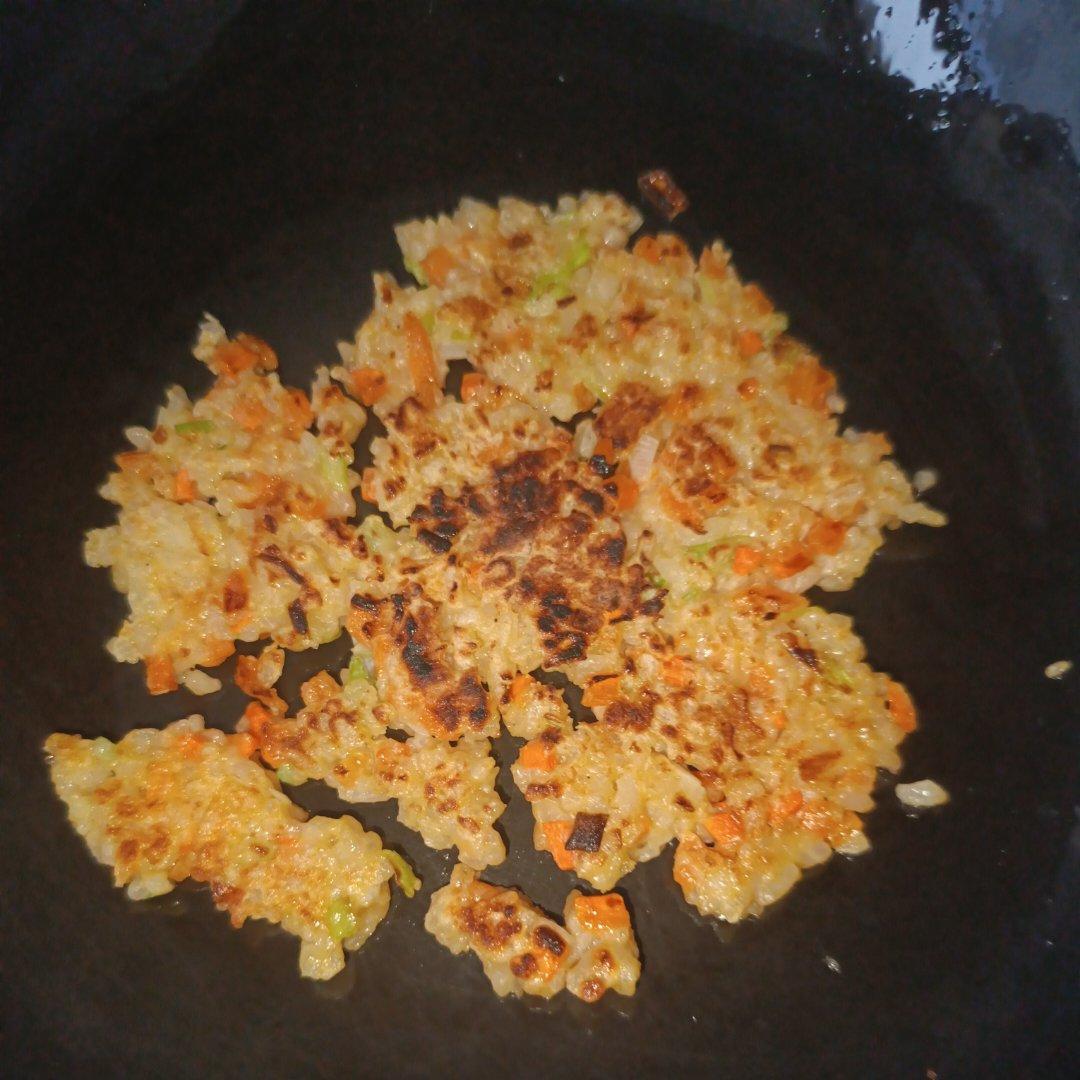 香煎黄金饼（剩饭新吃法）