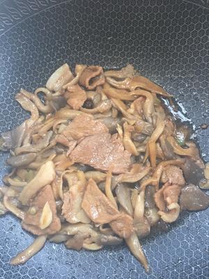 平菇肉片的做法 步骤2