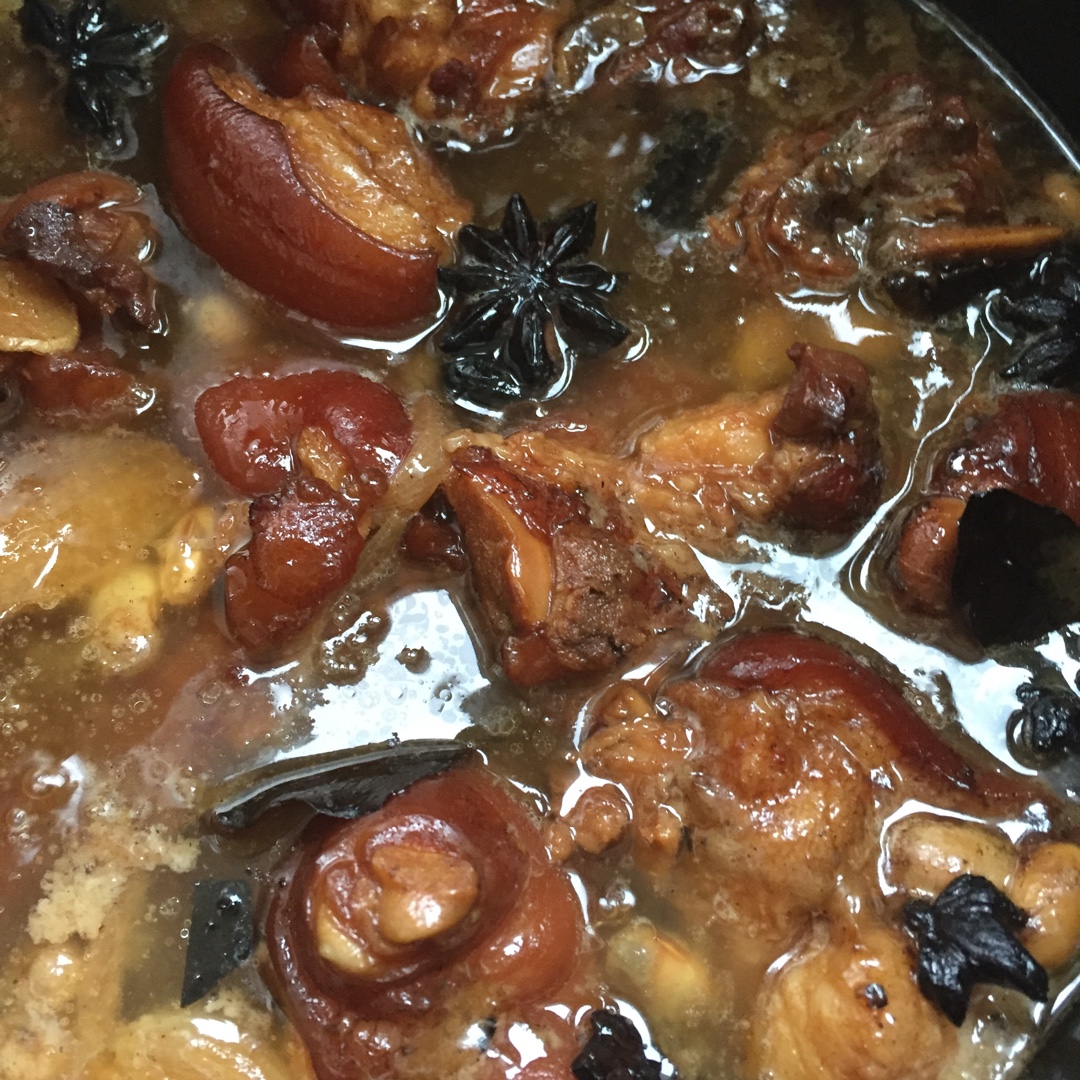 美味的家常菜：红烧猪蹄