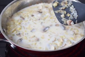 ［早餐］鲜虾蘑菇低脂白酱吐司料理的做法 步骤5
