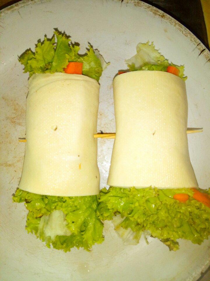 阿易娶我吧做的生菜豆皮卷