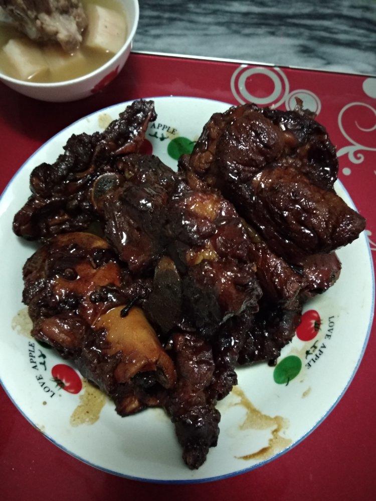 【酱大骨】