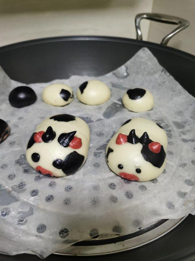 卡通刀切馒头系列之——可爱奶牛奶香馒头