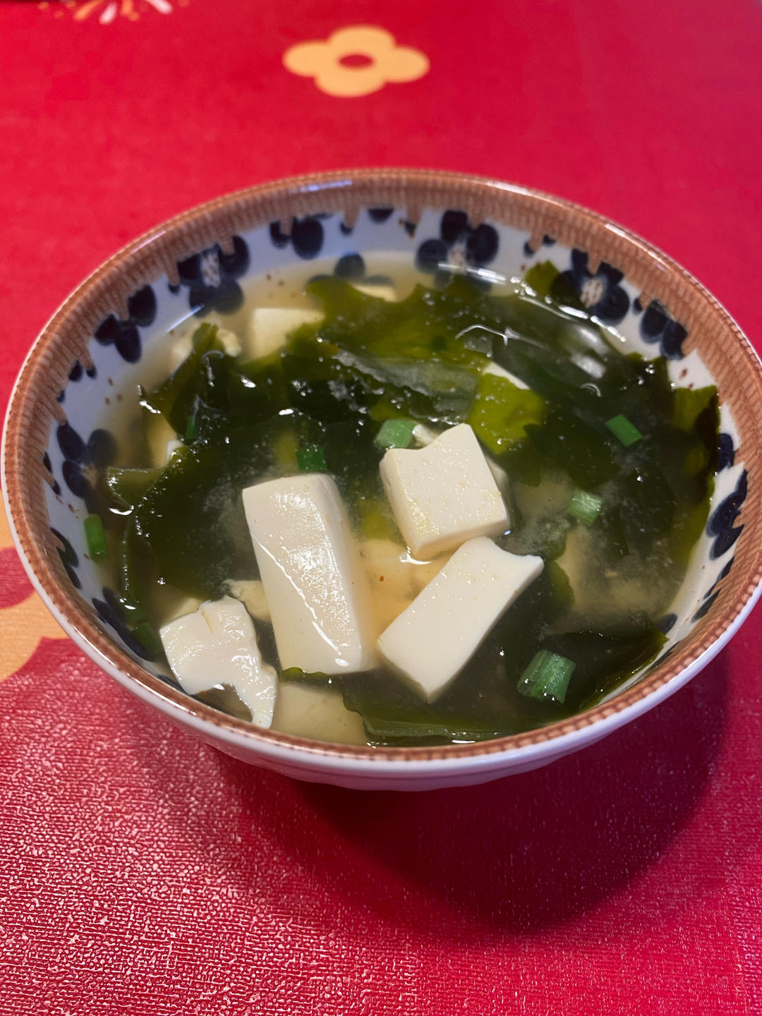 “十分钟快手菜”日式味增汤（简单版）