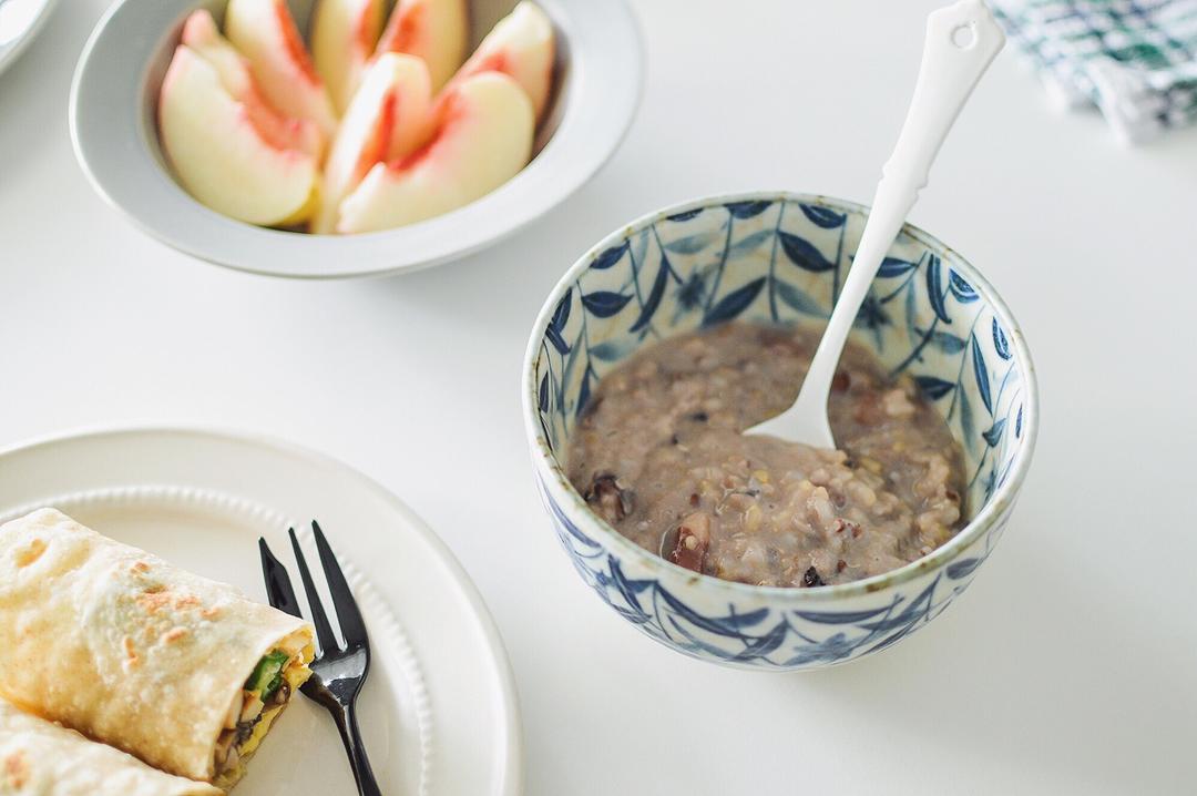 豆浆杂粮粥（别名：回归正轨粥）丨健康·三餐