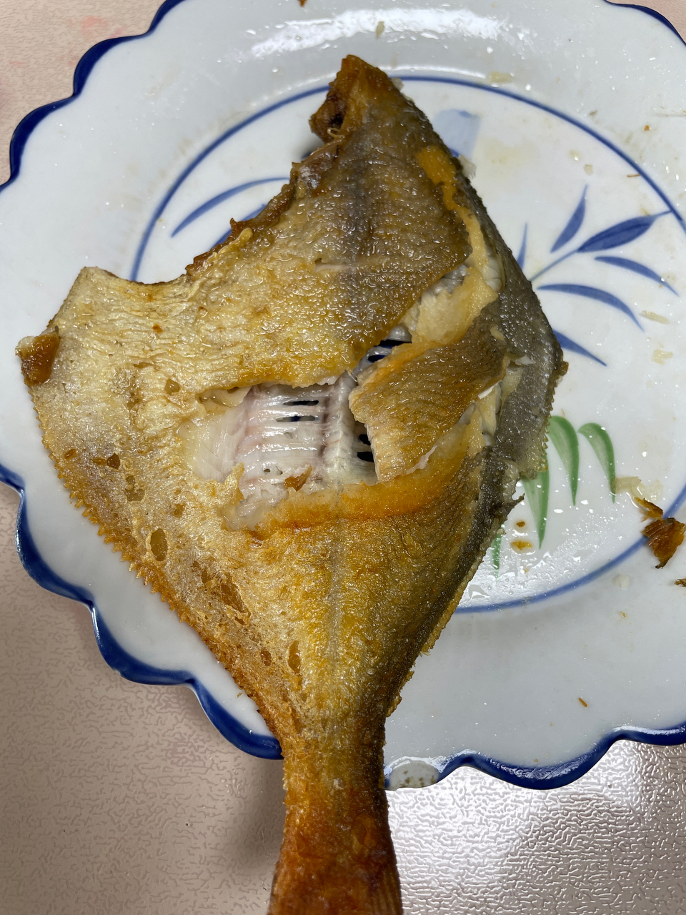 不腥的冷冻鲳鱼做法（盐煎鲳鱼，红烧鲳鱼，香辣鲳鱼）