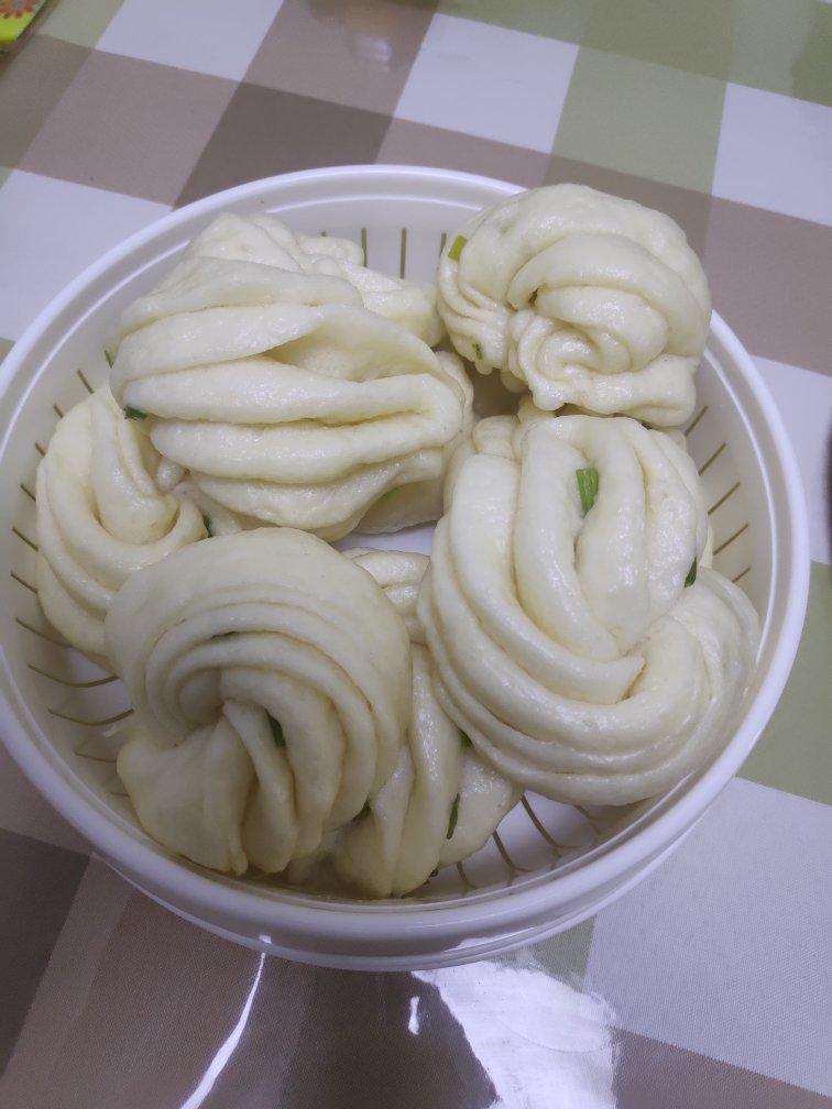 葱油花卷 Steamed Roll