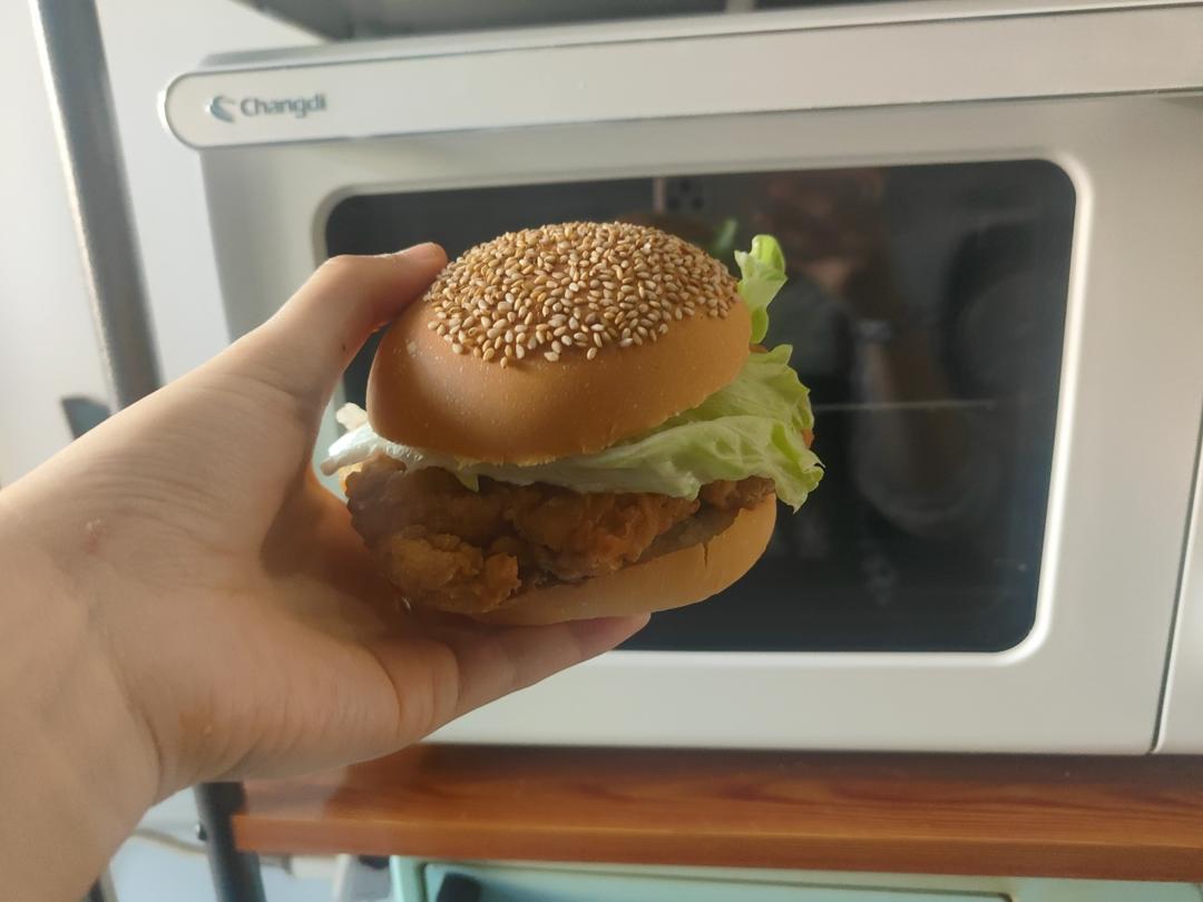皮酥肉多汁的~炸鸡排