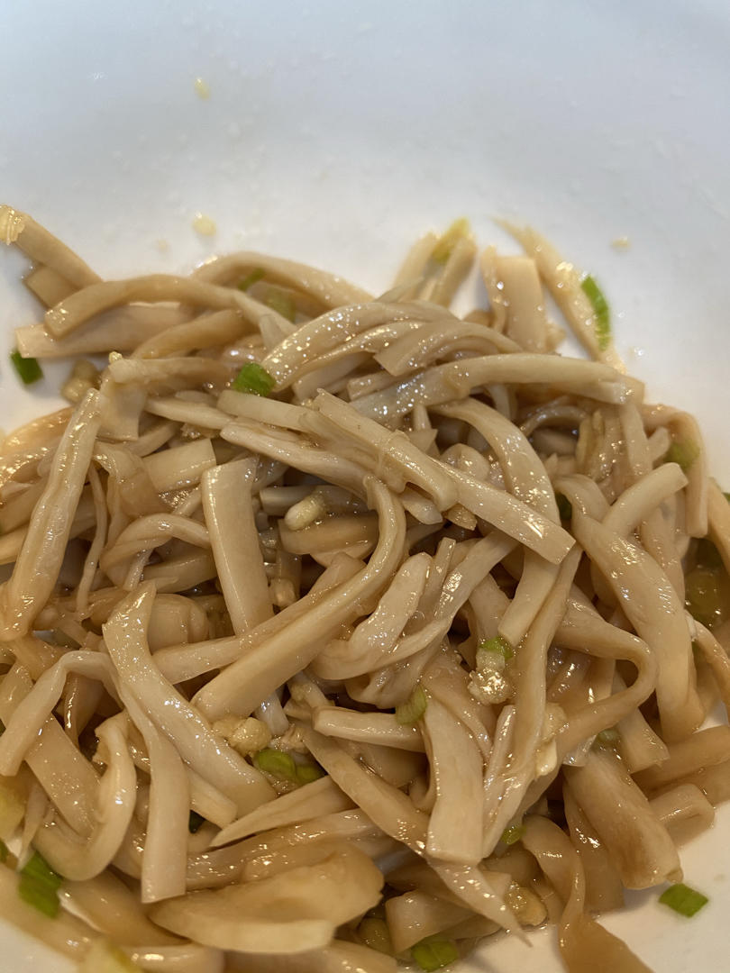 比肉还要好吃的凉拌菜！简单易做。