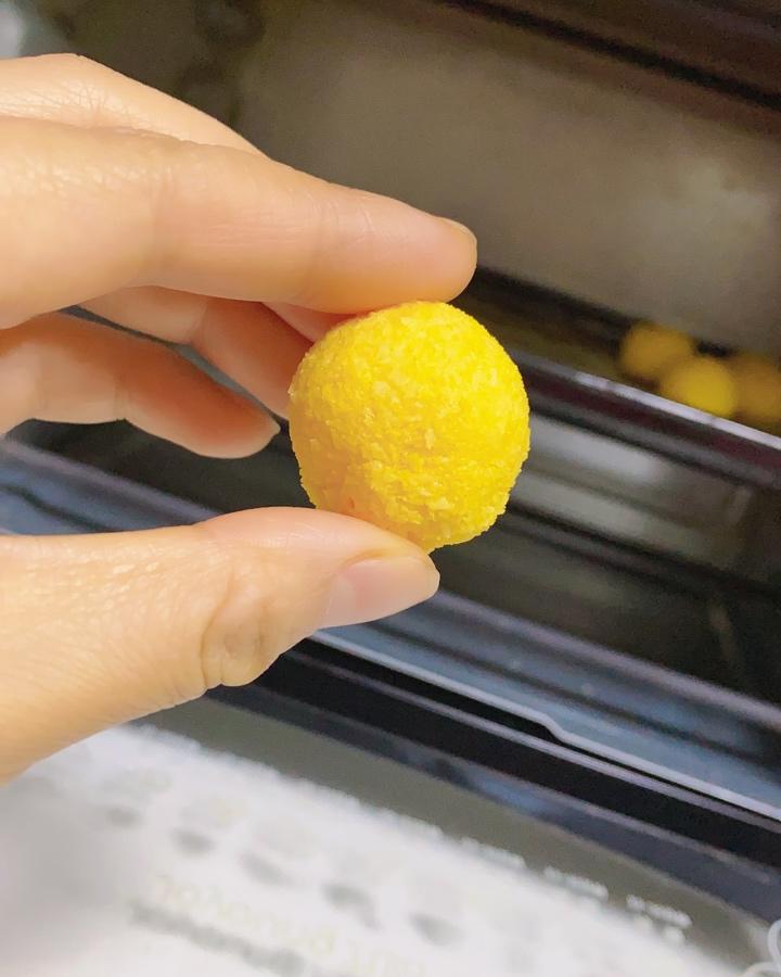 🌻蛋黄椰蓉球🌻