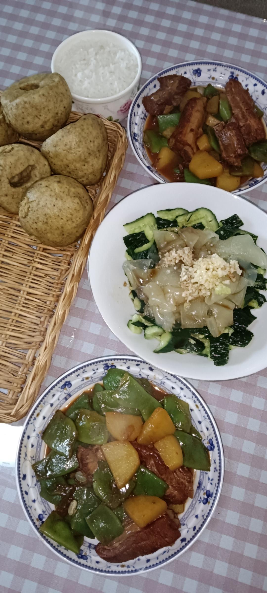 午餐•2026年4月6日