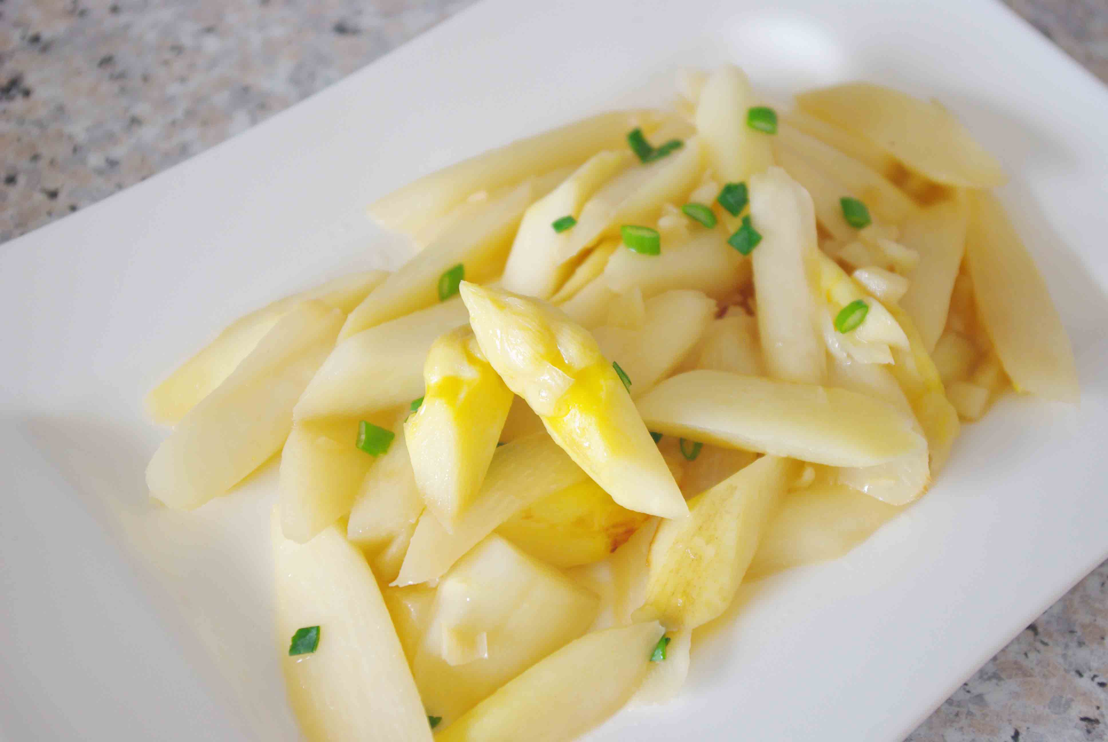 乜乜乜乜做的蒜蓉清炒白芦笋