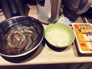 萝卜丝炖大虾的做法 步骤1