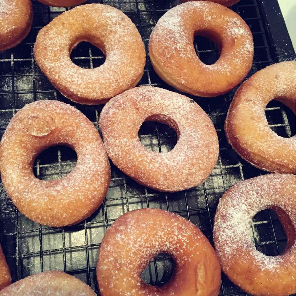 咚晶芮做的甜甜圈donut