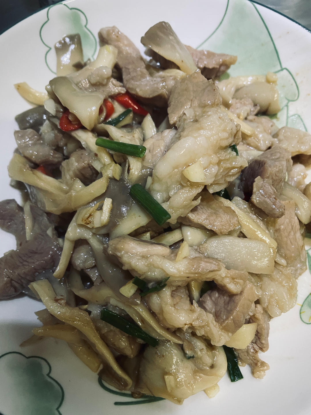 平菇炒肉片