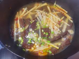 节后解腻清肠菜——春笋猪红汤的做法 步骤6