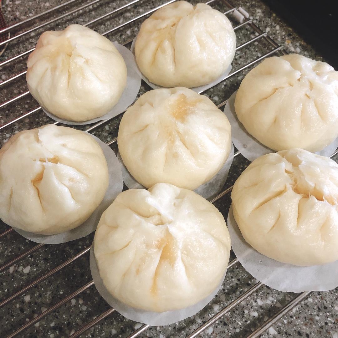 超好吃的酱肉包子
