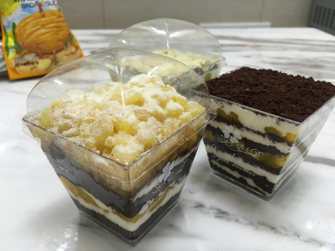 两种口味的木糠杯