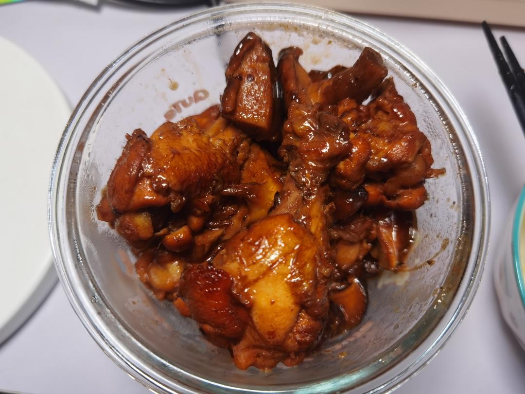 香菇炖鸡翅