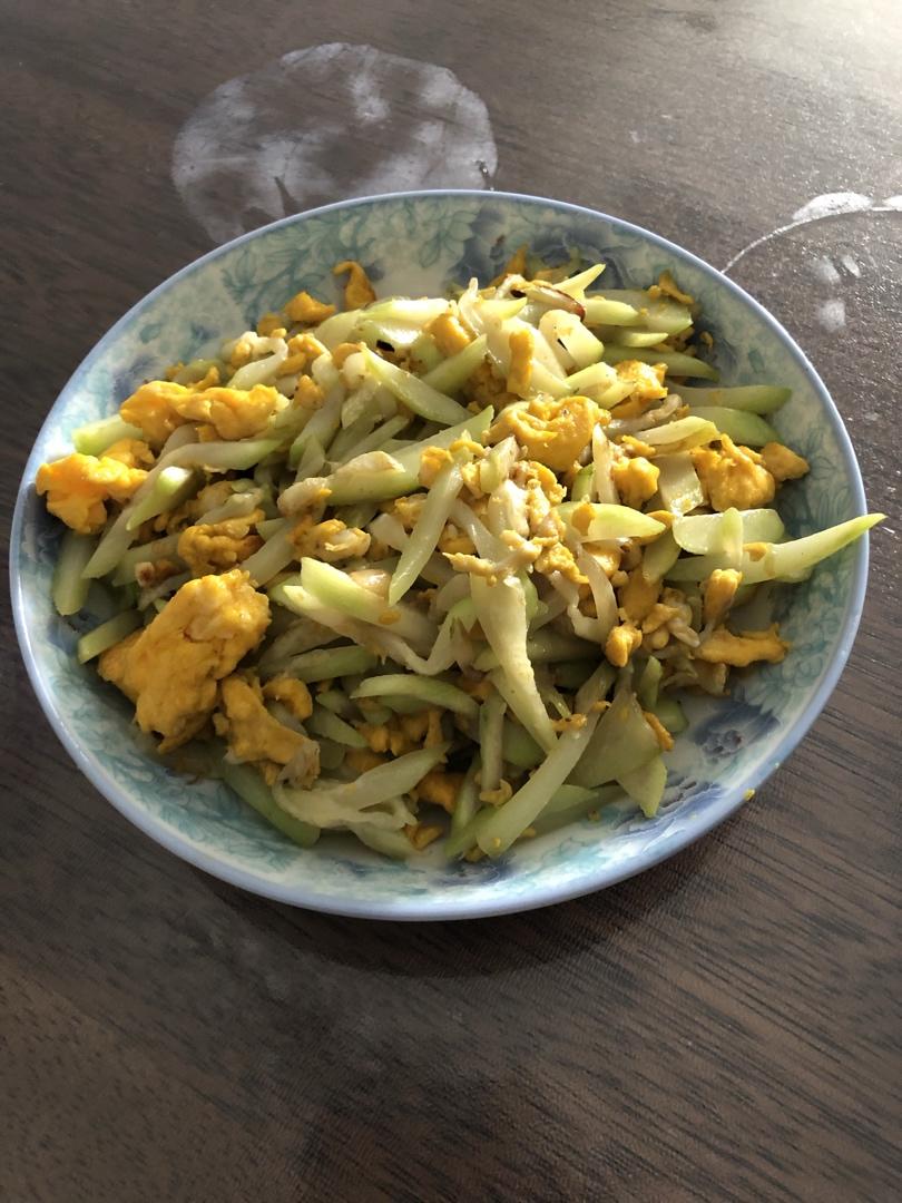 cc的小沐子做的西葫芦瓜炒鸡蛋茭瓜炒鸡蛋
